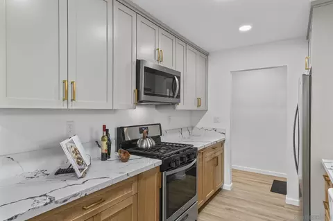 Kitchen - 12950 Ilene St, Poway, CA 92064 photo 3 of 8