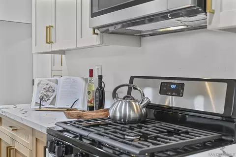 Kitchen - 12950 Ilene St, Poway, CA 92064 photo 6 of 8