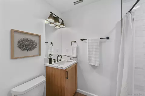 Bath - 12950 Ilene St, Poway, CA 92064 photo 2 of 2
