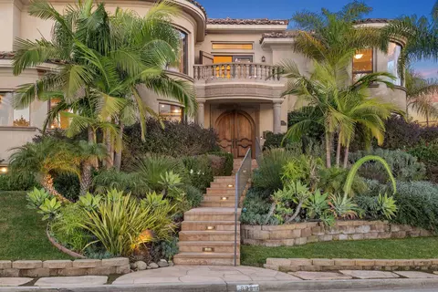 Exterior - 838 Forward, La Jolla, CA 92037 photo 16 of 18