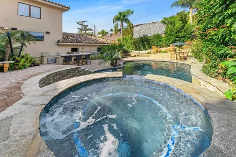 Exterior - 838 Forward, La Jolla, CA 92037 photo 4 of 18