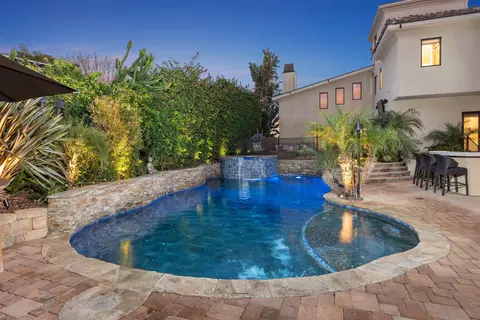 Exterior - 838 Forward, La Jolla, CA 92037 photo 11 of 18
