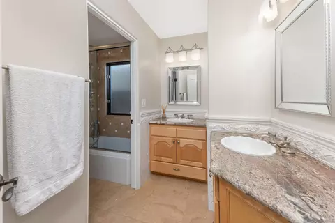 Bath - 838 Forward, La Jolla, CA 92037 photo 1 of 4