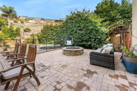 Exterior - 838 Forward, La Jolla, CA 92037 photo 3 of 18