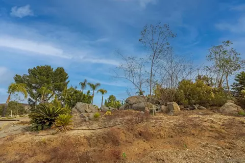 Exterior - 11011 Eddington Rd, Santee, CA 92071 photo 13 of 15