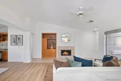 Living - 294 Brookview Ct, Santee, CA 92071 photo 4 of 5