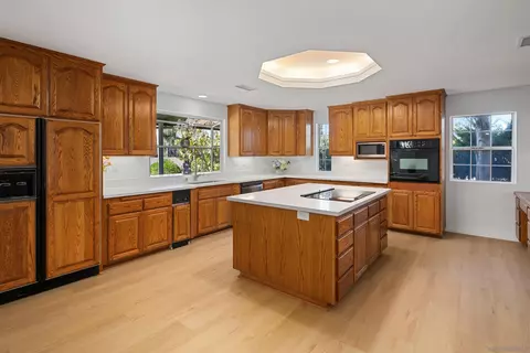 2120 Lakeview Rd, Vista, CA 92084 photo 19