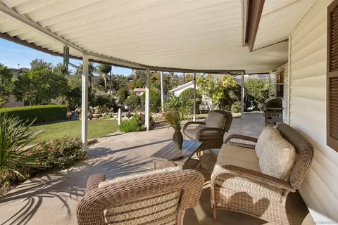 2120 Lakeview Rd, Vista, CA 92084 photo 32