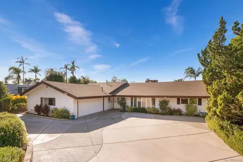 2120 Lakeview Rd, Vista, CA 92084 photo 3