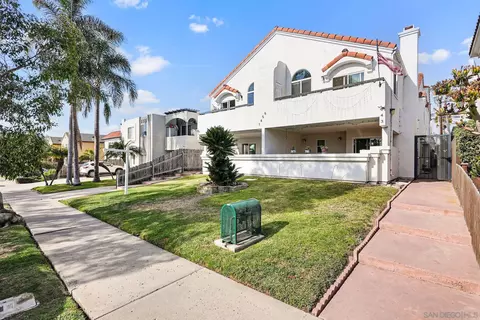 1456 Thomas Ave #1, San Diego, CA 92109