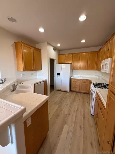 Kitchen - 2976 River Shadow Ct, Alpine, CA 91901 photo 2 of 2