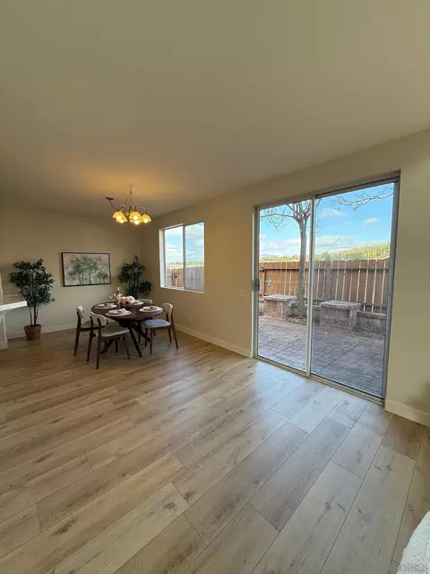 Dining - 2976 River Shadow Ct, Alpine, CA 91901 photo 2 of 2