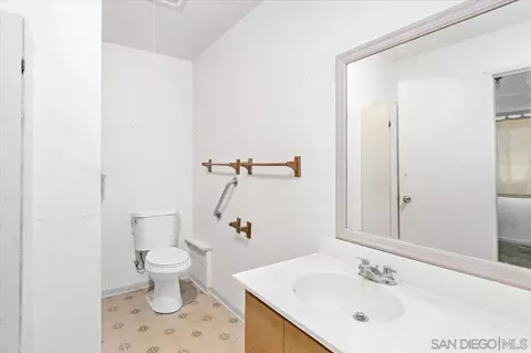 972 Vale View Dr, Vista, CA 92081 photo 12