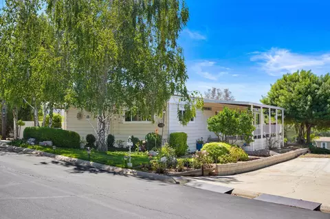 18218 Paradise Mountain Rd #SPC 105, Valley Center, CA 92082