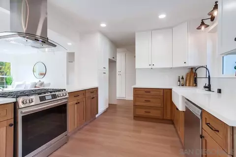 Kitchen - 2354 Sunset Dr, Escondido, CA 92025 photo 3 of 9