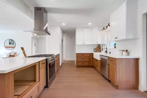 Kitchen - 2354 Sunset Dr, Escondido, CA 92025 photo 2 of 9
