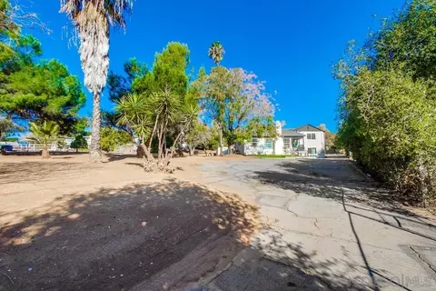Exterior - 2354 Sunset Dr, Escondido, CA 92025 photo 6 of 21