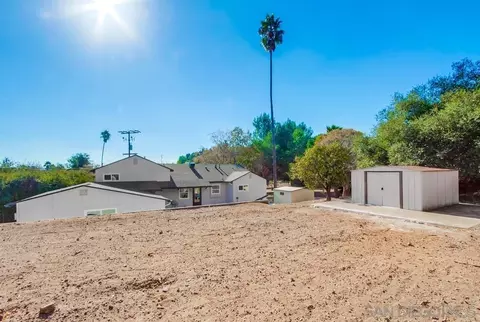 Exterior - 2354 Sunset Dr, Escondido, CA 92025 photo 19 of 21