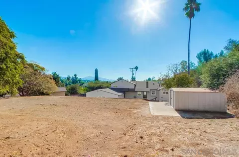 Exterior - 2354 Sunset Dr, Escondido, CA 92025 photo 20 of 21