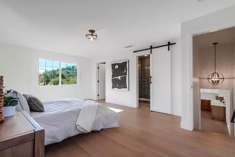Bedroom - 2354 Sunset Dr, Escondido, CA 92025 photo 2 of 5