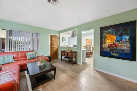 775 Del Rio Ave, Encinitas, CA 92024 photo 2