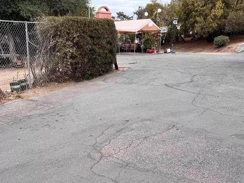 Exterior - 1708 E Msn, Fallbrook, CA 92028 photo 4 of 11