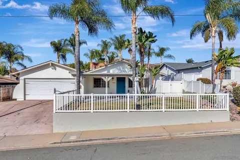 13518 Lakeshore Dr, Lakeside, CA 92040