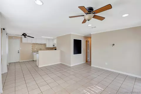 Living - 13518 Lakeshore Dr, Lakeside, CA 92040 photo 4 of 4