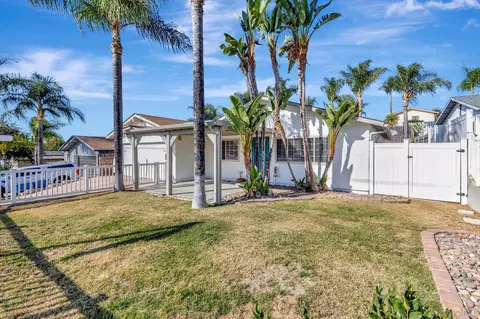 Exterior - 13518 Lakeshore Dr, Lakeside, CA 92040 photo 2 of 12