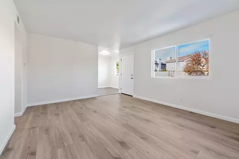 4463 Pala Rd, Oceanside, CA 92057 photo 9