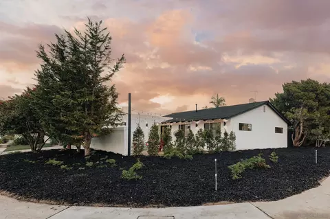 7007 Dennison St, San Diego, CA 92122