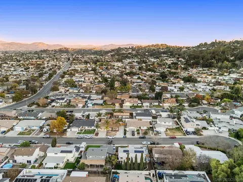 View/Area - 1152 Benjamin Pl, El Cajon, CA 92020 photo 7 of 12