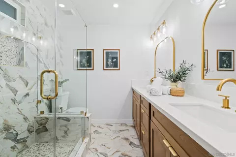 Bath - 1152 Benjamin Pl, El Cajon, CA 92020 photo 2 of 8