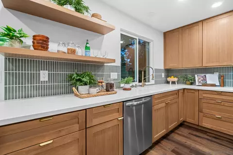 Kitchen - 1152 Benjamin Pl, El Cajon, CA 92020 photo 4 of 5