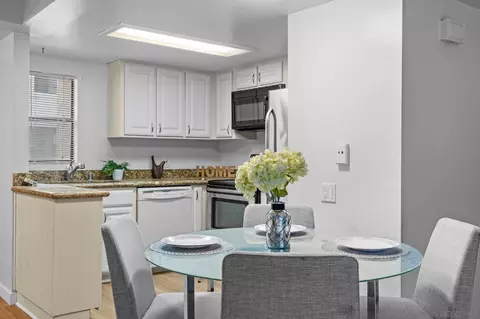 Dining - 8461 Via Mallorca #23, La Jolla, CA 92037 photo 2 of 2