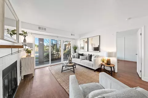 7247 Camino Degrazia #42, San Diego, CA 92111