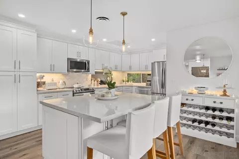 2477 Reill View Dr, Escondido, CA 92025