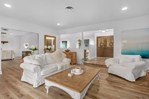 Living - 2477 Reill View Dr, Escondido, CA 92025 photo 1 of 2