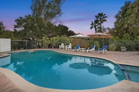 Exterior - 2477 Reill View Dr, Escondido, CA 92025 photo 9 of 10
