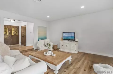 Living - 2477 Reill View Dr, Escondido, CA 92025 photo 2 of 2