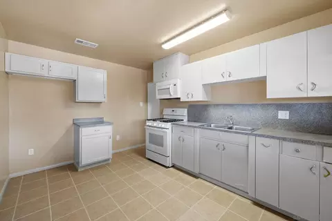 Kitchen - 1077 E Bradley Ave, El Cajon, CA 92021 photo 2 of 2