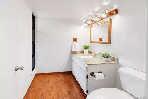 Bath - 2896 Mary Ln, Escondido, CA 92025 photo 1 of 3