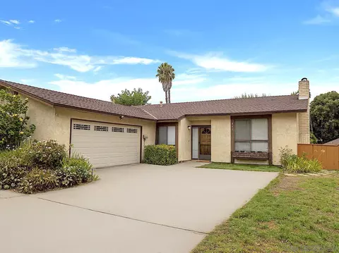 803 Willow Tree Ln, Fallbrook, CA 92028