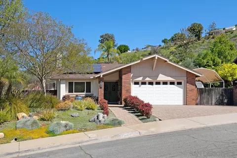 8739 Via Diego Ct, Lakeside, CA 92040