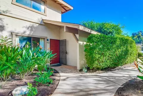 8109 Calle Fanita, Santee, CA 92071