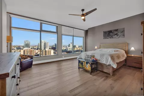 645 Front St #1803, San Diego, CA 92101