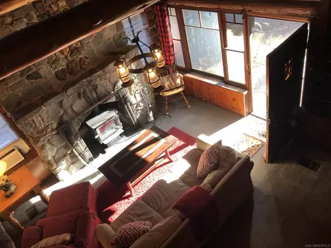 Living - 1474 Betty St, Wrightwood, CA 92397 photo 5 of 11