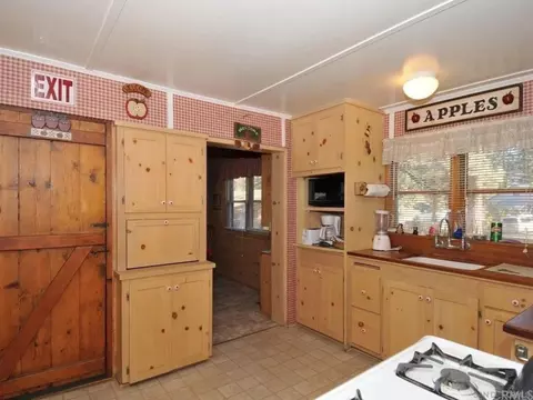 Kitchen - 1474 Betty St, Wrightwood, CA 92397 photo 1 of 8
