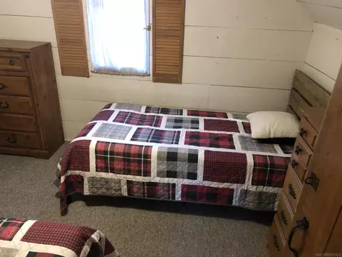 Bedroom - 1474 Betty St, Wrightwood, CA 92397 photo 8 of 8