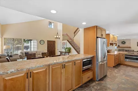 Kitchen - 14773 Oakline Rd, Poway, CA 92064 photo 3 of 7